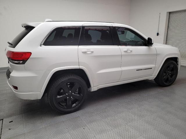 Photo of 2015 Bright White Clearcoat Jeep Grand Cherokee