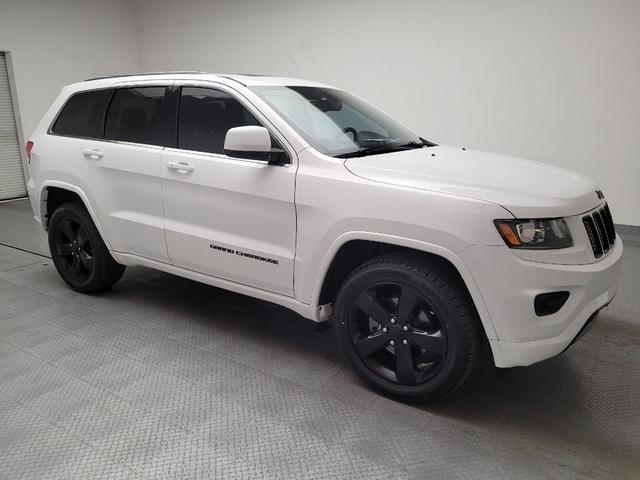 Photo of 2015 Bright White Clearcoat Jeep Grand Cherokee