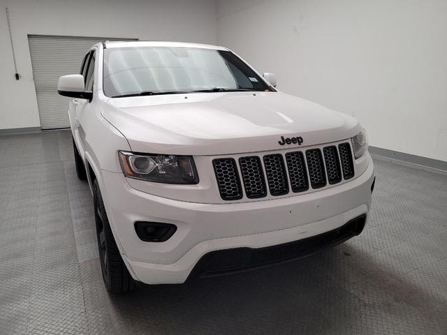 Photo of 2015 Bright White Clearcoat Jeep Grand Cherokee