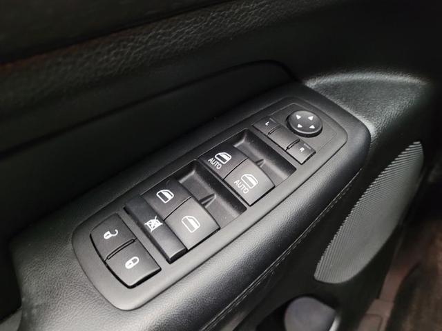 Photo of 2015 Bright White Clearcoat Jeep Grand Cherokee