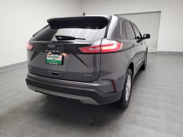 Photo of 2022 Carbonized Gray Metallic Ford Edge