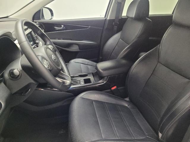 Photo of 2017 Gray Kia Sorento
