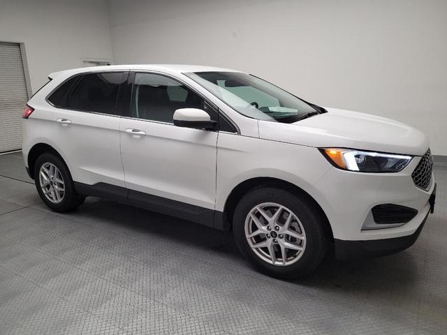 Photo of 2024 White Ford Edge