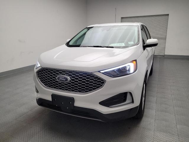 Photo of 2024 White Ford Edge