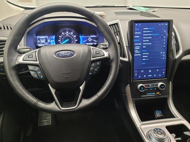 Photo of 2024 White Ford Edge