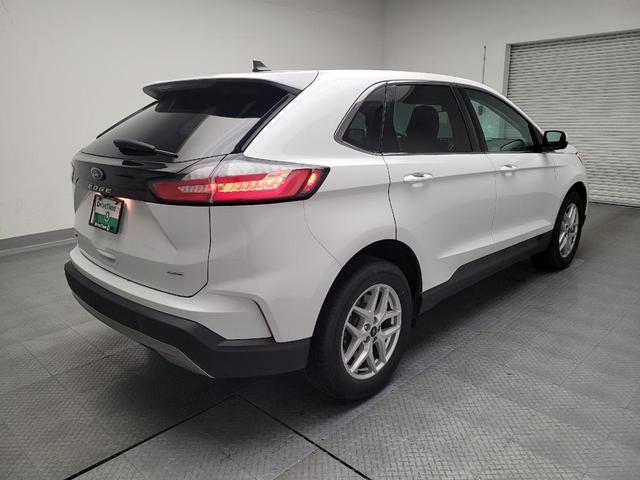 Photo of 2024 White Ford Edge