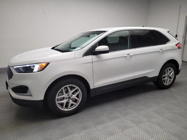 Photo of 2024 White Ford Edge