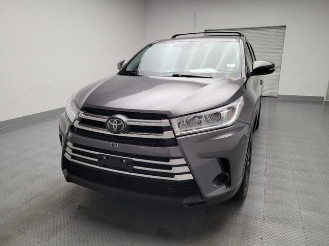 Photo of 2018 Predawn Gray Mica Toyota Highlander