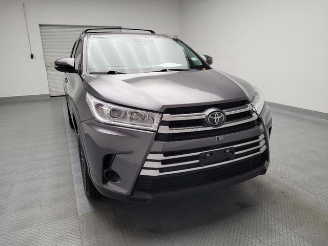 Photo of 2018 Predawn Gray Mica Toyota Highlander