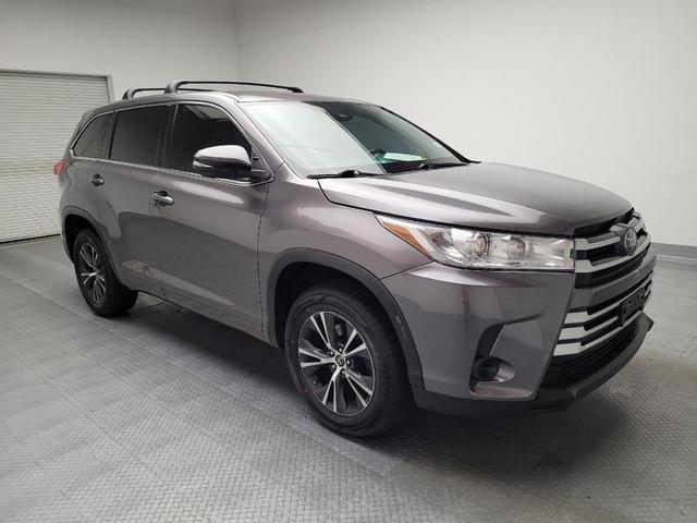 Photo of 2018 Predawn Gray Mica Toyota Highlander