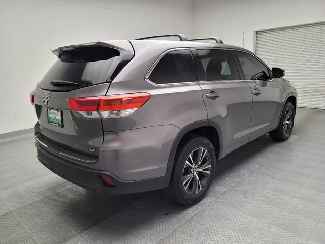Photo of 2018 Predawn Gray Mica Toyota Highlander