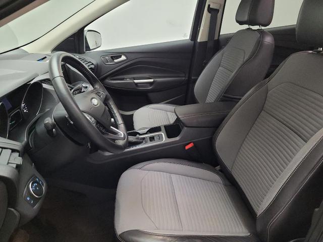 Photo of 2017 Red Ford Escape