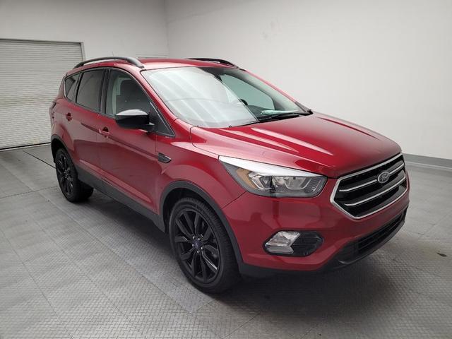 Photo of 2017 Red Ford Escape