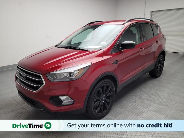 Photo of 2017 Red Ford Escape