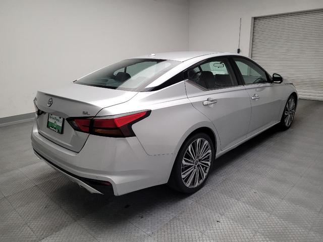 Photo of 2023 Super Black Nissan Altima