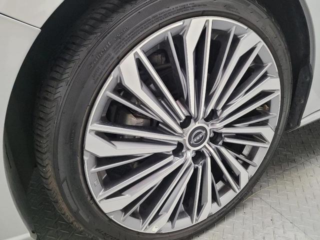 Photo of 2023 Super Black Nissan Altima