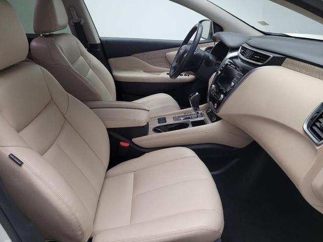 Photo of 2023 Pearl White Tricoat Nissan Murano