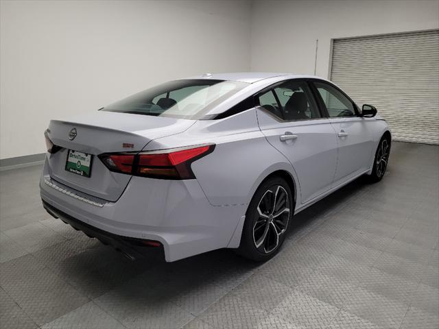 Photo of 2023 Gray Nissan Altima