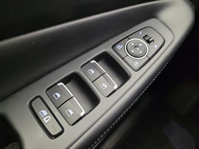 Photo of 2023 Shimmering Silver Hyundai SANTA FE