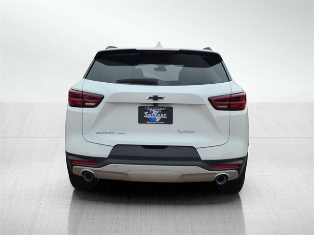Photo of 2025 Summit White Chevrolet Blazer