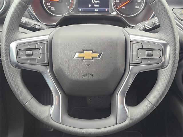 Photo of 2025 Summit White Chevrolet Blazer
