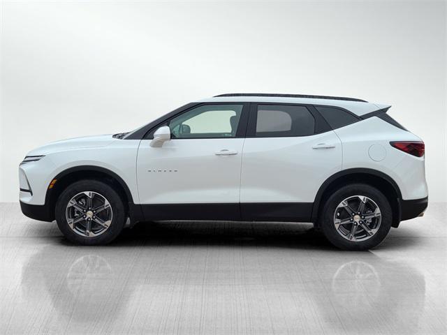 Photo of 2025 Summit White Chevrolet Blazer