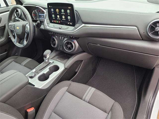 Photo of 2025 Summit White Chevrolet Blazer