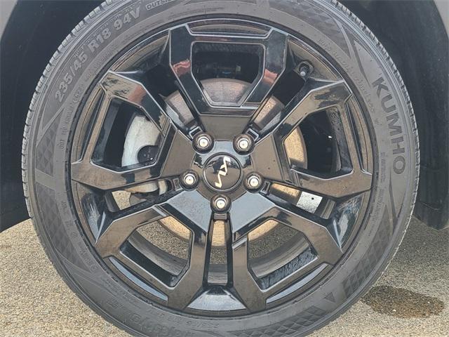 Photo of 2024 Gravity Gray Kia Seltos