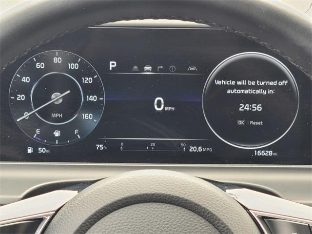 Photo of 2024 Gravity Gray Kia Seltos