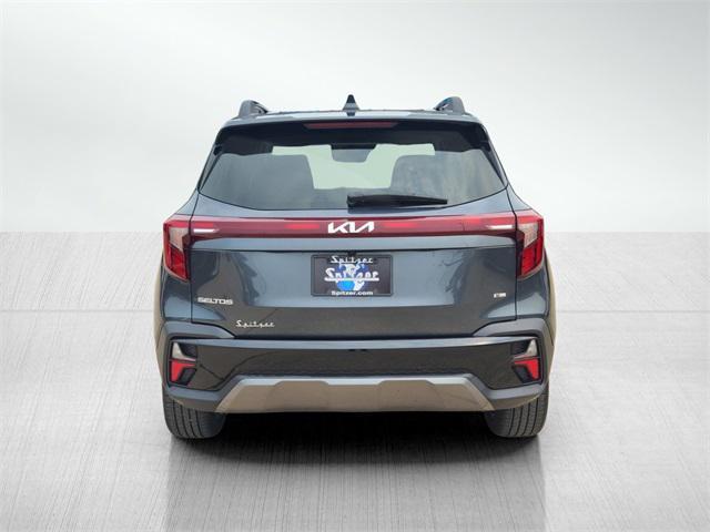 Photo of 2024 Gravity Gray Kia Seltos