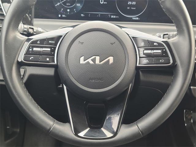 Photo of 2024 Gravity Gray Kia Seltos