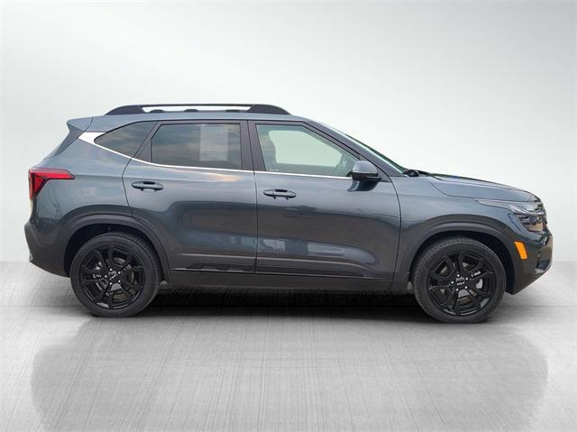 Photo of 2024 Gravity Gray Kia Seltos