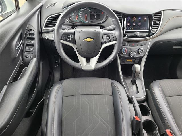Photo of 2022 Iridescent Pearl Tricoat Chevrolet Trax