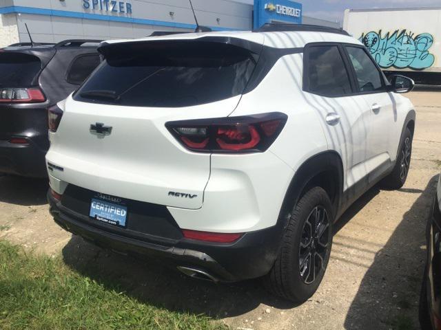 Photo of 2024 Summit White Chevrolet Trailblazer