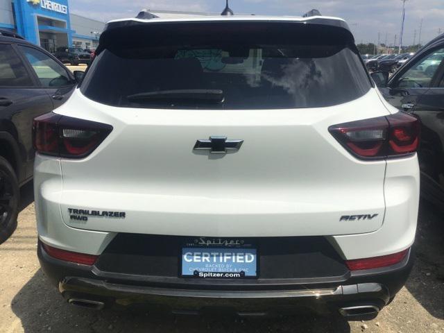 Photo of 2024 Summit White Chevrolet Trailblazer