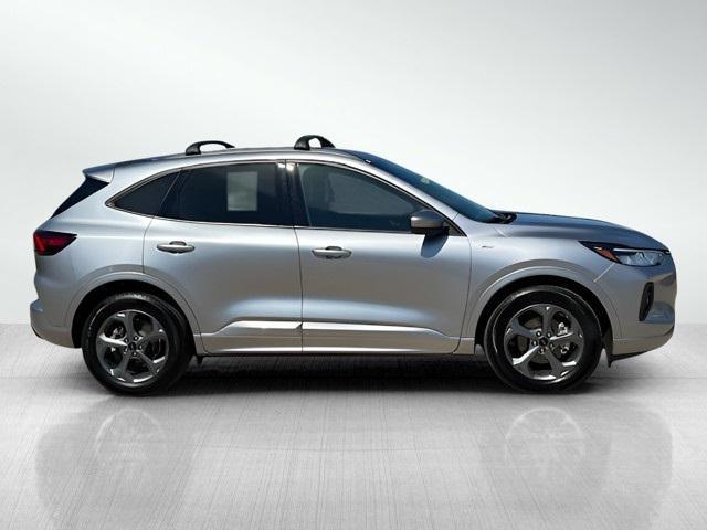 Photo of 2023 ICONIC SILVER METALLIC Ford Escape