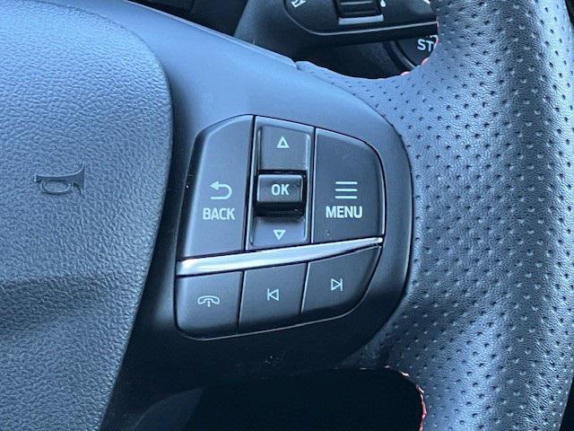Photo of 2023 ICONIC SILVER METALLIC Ford Escape