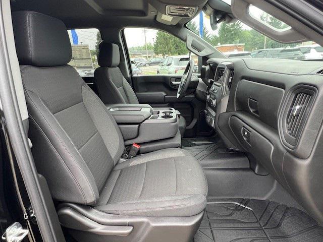 Photo of 2025 Black Chevrolet Silverado 2500