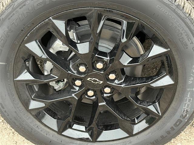 Photo of 2025 Sterling Gray Metallic Chevrolet Traverse