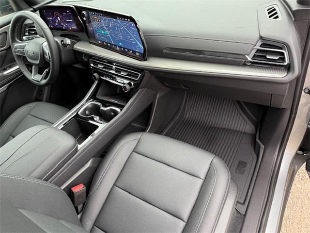 Photo of 2025 Sterling Gray Metallic Chevrolet Traverse