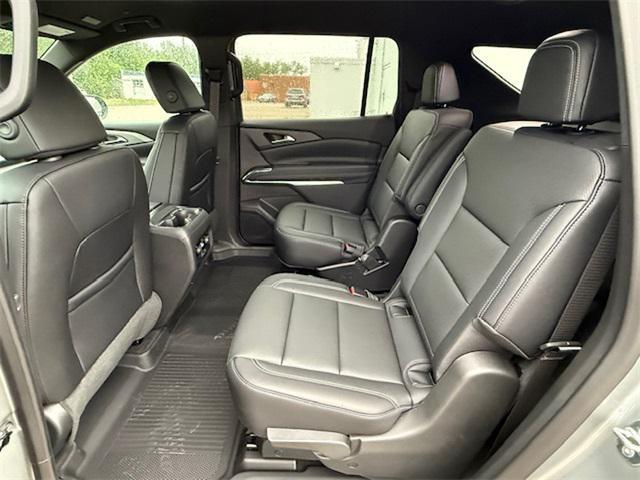 Photo of 2025 Sterling Gray Metallic Chevrolet Traverse