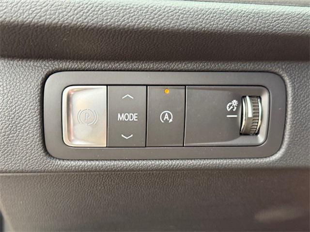 Photo of 2025 Sterling Gray Metallic Chevrolet Traverse