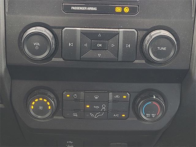 Photo of 2022 OXFORD WHITE Ford F-250