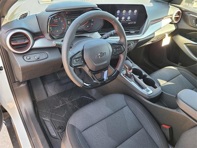 Photo of 2025 Summit White Chevrolet Trax