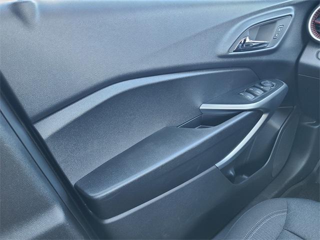 Photo of 2025 Summit White Chevrolet Trax