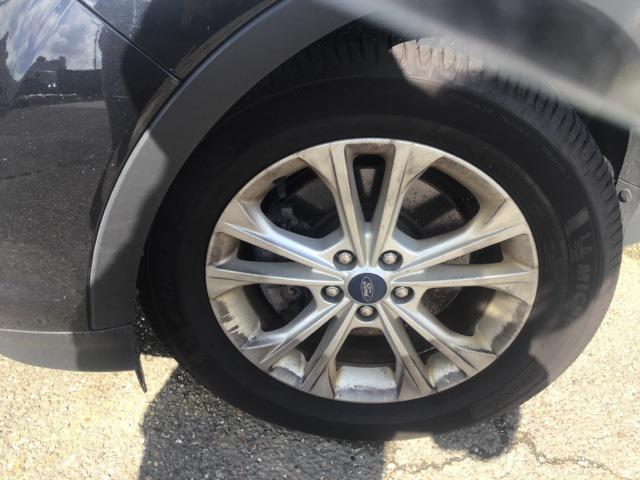 Photo of 2019 Black Ford Escape