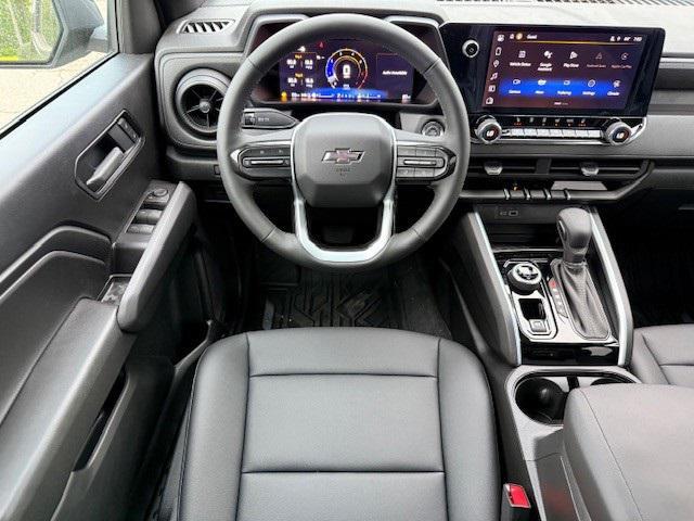Photo of 2026 Summit White Chevrolet Colorado