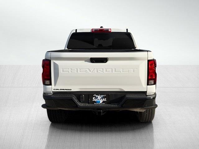Photo of 2026 Summit White Chevrolet Colorado