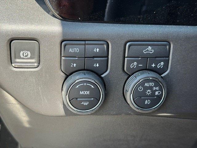 Photo of 2025 Black Chevrolet Silverado 1500