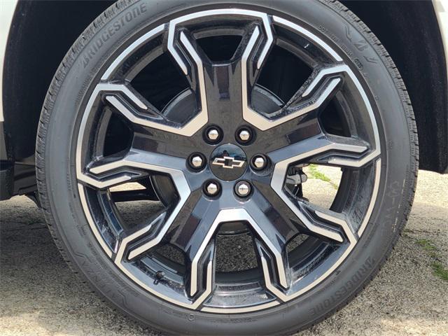 Photo of 2025 Iridescent Pearl Tricoat Chevrolet Tahoe